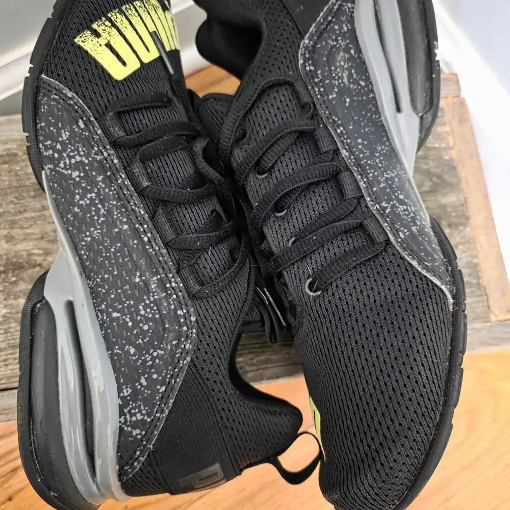 ​Puma Axelion NXT Running Shoes Black Volt Yellow boy's Size 5.5 women 7